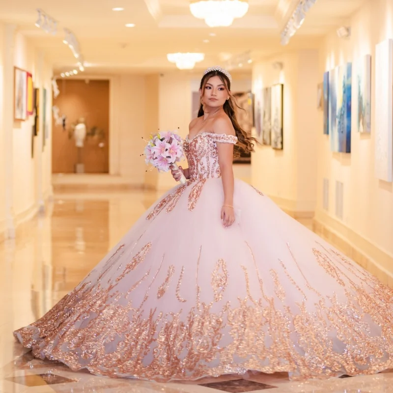 Shiny Pink Quinceanera Dress off-shoulder Glitter Decal Long tail Lace layering Vestidos De 15 Quinceanera Customize
Shiny Pink Quinceanera Dress off-shoulder Glitter Decal Long tail Lace layering Vestidos De 15 Quinceanera Customize