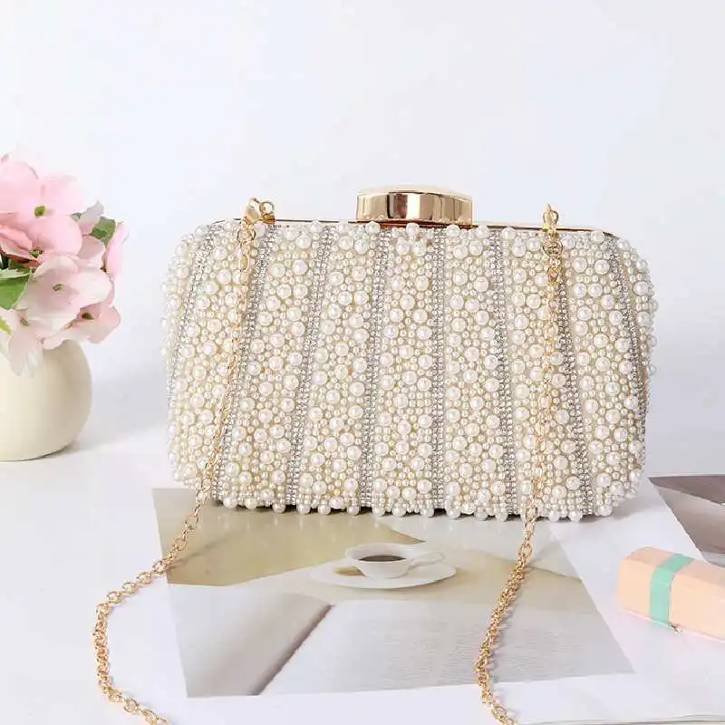 Delicated Beading Evening Bag for Women Pearl Rhinestone Shiny Elegant Clutch Bag Wedding Banquet Dress with Detachable Chain
Delicated Beading Evening Bag for Women Pearl Rhinestone Shiny Elegant Clutch Bag Wedding Banquet Dress with Detachable Chain
