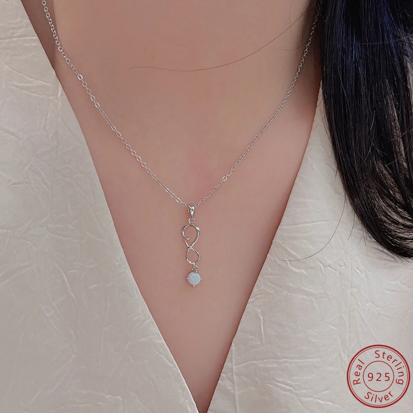 2025 100% 925 sterling silver Serpentine white opal necklace fashionable niche temperament high-end feeling necklace for women
2025 100% 925 sterling silver Serpentine white opal necklace fashionable niche temperament high-end feeling necklace for women