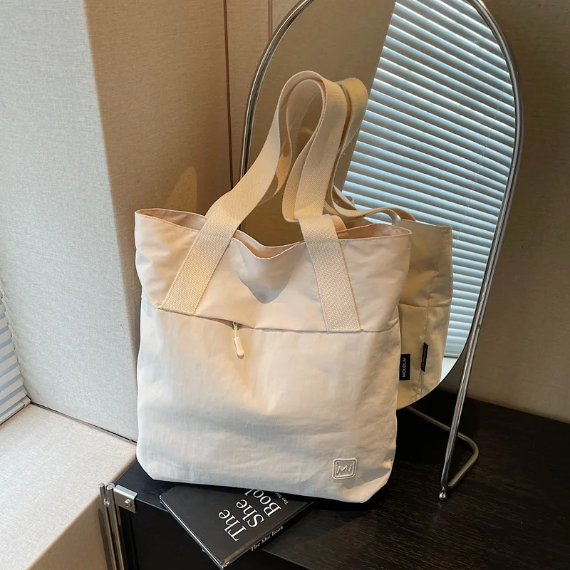 Simple Solid Color Shoulder Bags for Women Daily Versatile Large Capacity Ladies Casual Tote Portable College Student Handbag
Simple Solid Color Shoulder Bags for Women Daily Versatile Large Capacity Ladies Casual Tote Portable College Student Handbag
