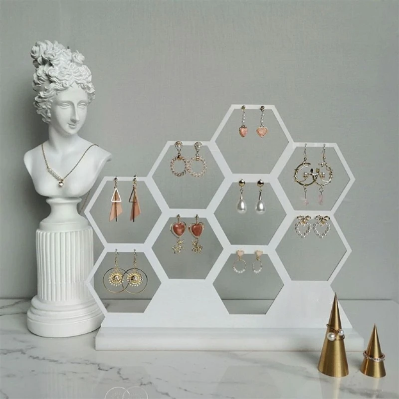 Fast Reach Natural White Honeycomb Jewelry Earrings Necklace Storage Rack Holder Jewelry Display Stand Up to Hold 9
Fast Reach Natural White Honeycomb Jewelry Earrings Necklace Storage Rack Holder Jewelry Display Stand Up to Hold 9