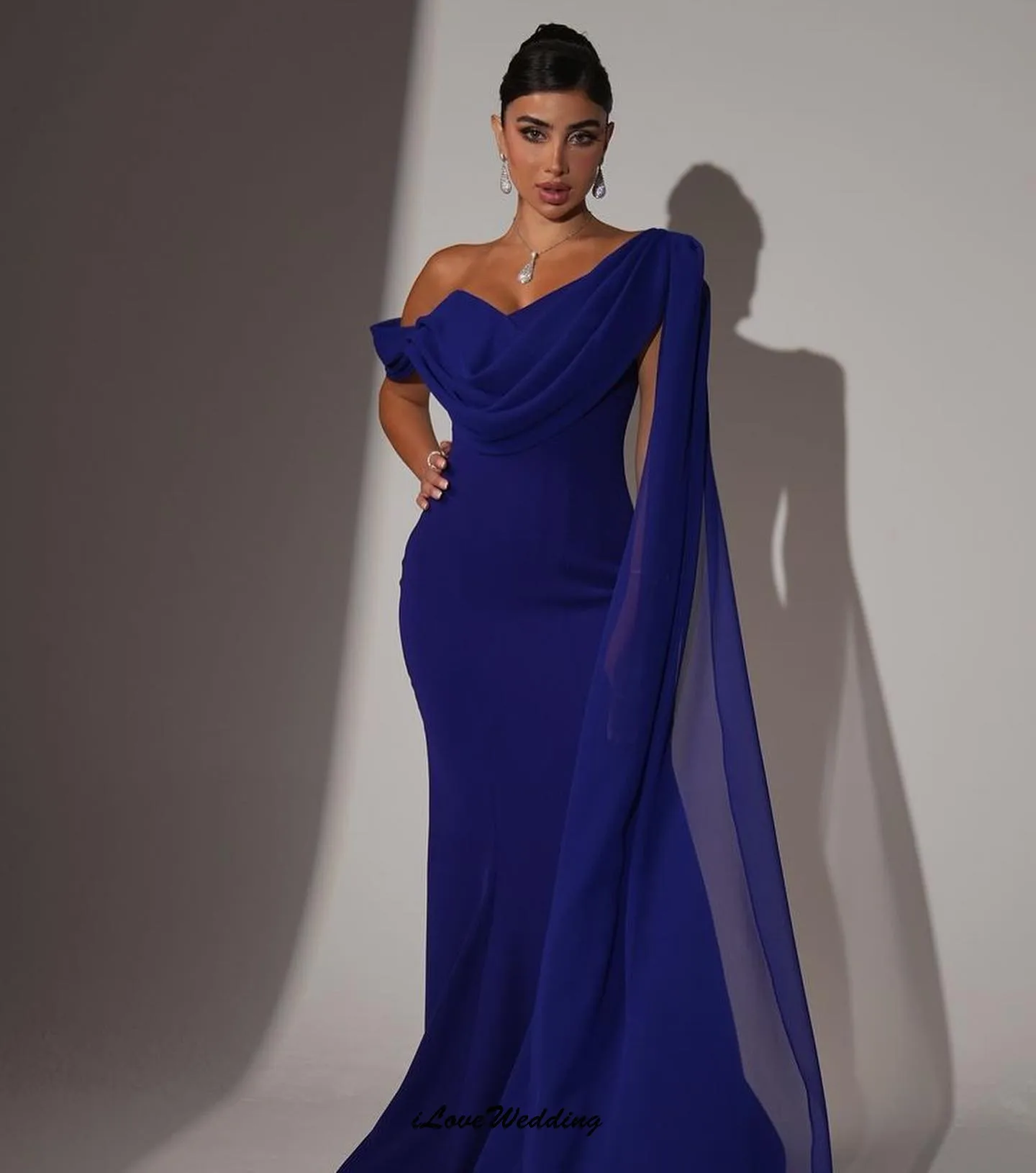 Prom Dresses 2025 Party Dress Klein Blue Chiffon Mermaid Ribbons Sleeveless Open Back Evening Dress Boat Neck Ruched Customized
Prom Dresses 2025 Party Dress Klein Blue Chiffon Mermaid Ribbons Sleeveless Open Back Evening Dress Boat Neck Ruched Customized