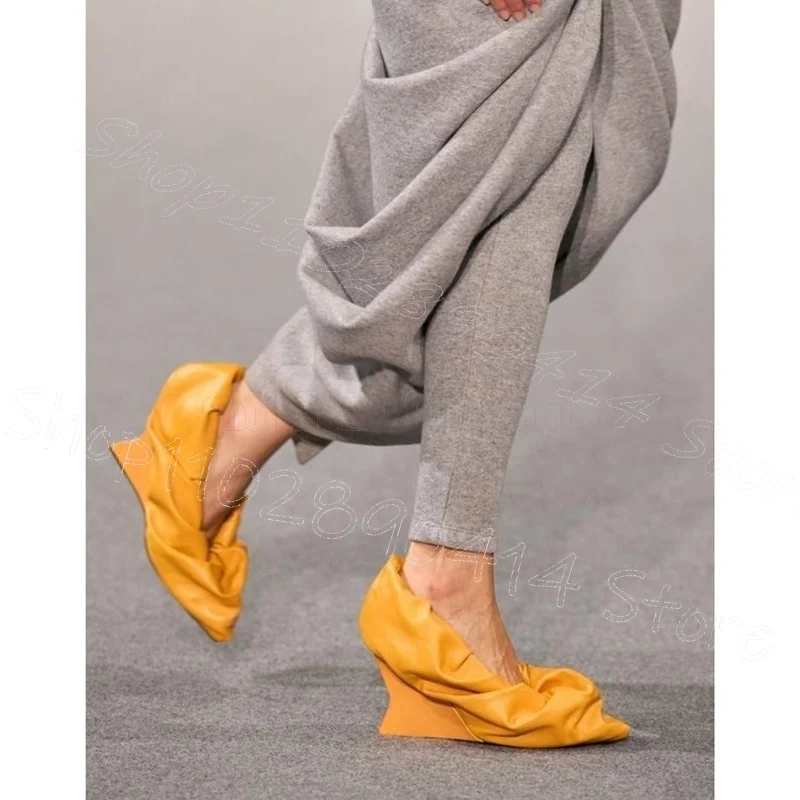 Yellow Pleated Design Strange Style Heels Pumps Slip On Women Shoes Pointed Toe Fashion Party Banquet 2025 Zapatos Para Mujere
Yellow Pleated Design Strange Style Heels Pumps Slip On Women Shoes Pointed Toe Fashion Party Banquet 2025 Zapatos Para Mujere