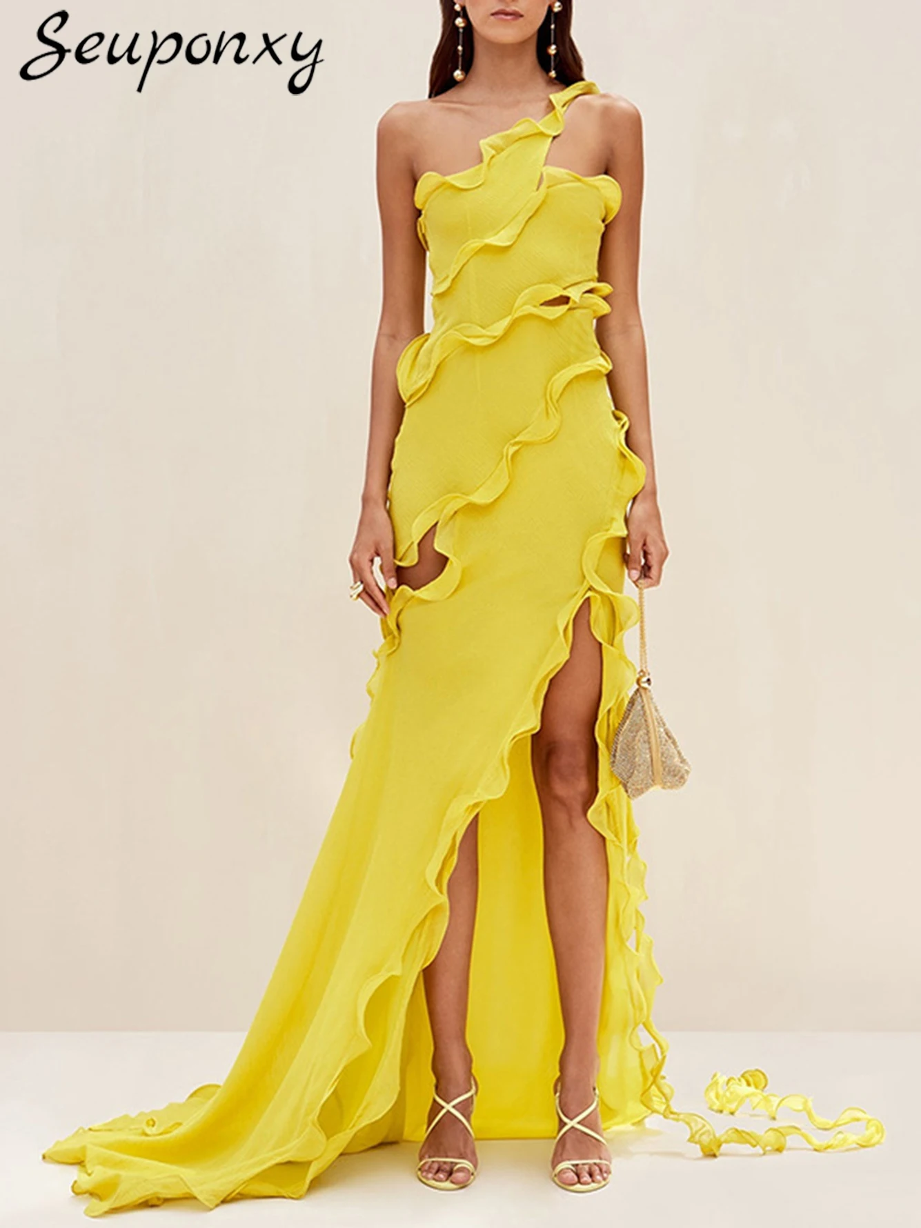 High Quality Yellow Women'S Floor Length Dress Sexy One Shoulder Sleeveless Hollowed Out Wooden Ear Edge High Slit Party Dress
High Quality Yellow Women'S Floor Length Dress Sexy One Shoulder Sleeveless Hollowed Out Wooden Ear Edge High Slit Party Dress