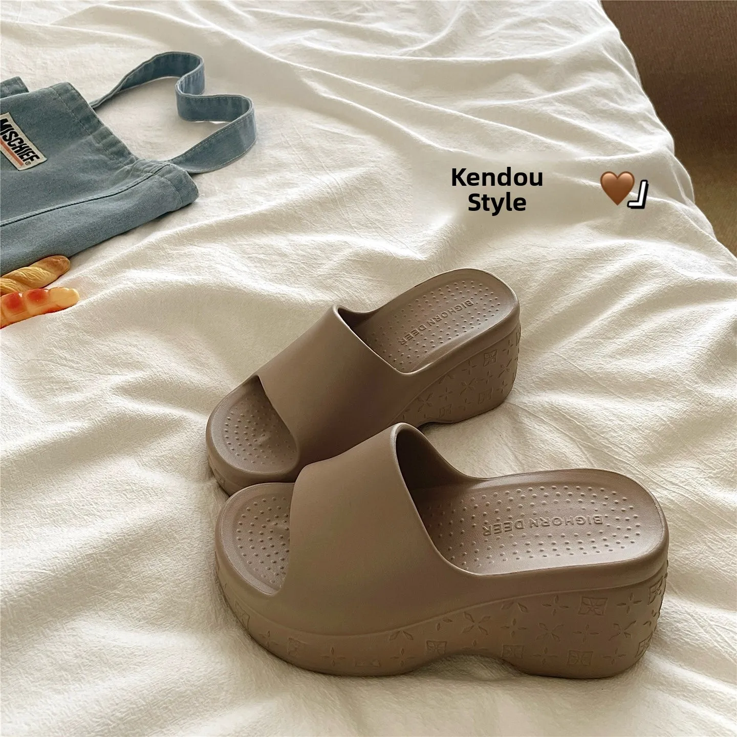 Kendall 7cm Slimming Outdoor Wearable Sandals Women's Breathable Summer Anti-slip Thick Heel One-Strap Fashionable Slippers
Kendall 7cm Slimming Outdoor Wearable Sandals Women's Breathable Summer Anti-slip Thick Heel One-Strap Fashionable Slippers