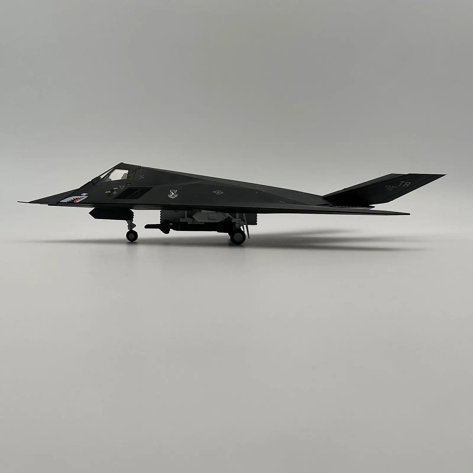 1/72 Scale Nighthawk Fighter Jet Model Plane Model Airplane Model
1/72 Scale Nighthawk Fighter Jet Model Plane Model Airplane Model