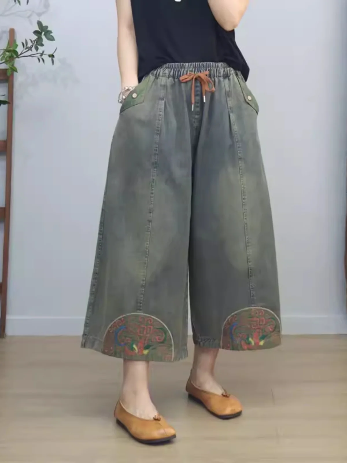 Washed out Vintage Straight Leg Jeans High Waist Slimming Embroidered Wide Leg Pants for plus Size Women Ethnic Style Casual ...
Washed out Vintage Straight Leg Jeans High Waist Slimming Embroidered Wide Leg Pants for plus Size Women Ethnic Style Casual ...