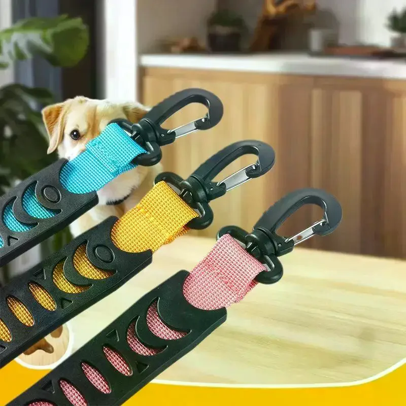 Inline Strap Carriers and Lifters - Colorful Portable Roller Skate Leashes for Ski Boots and Winter.
Inline Strap Carriers and Lifters - Colorful Portable Roller Skate Leashes for Ski Boots and Winter.