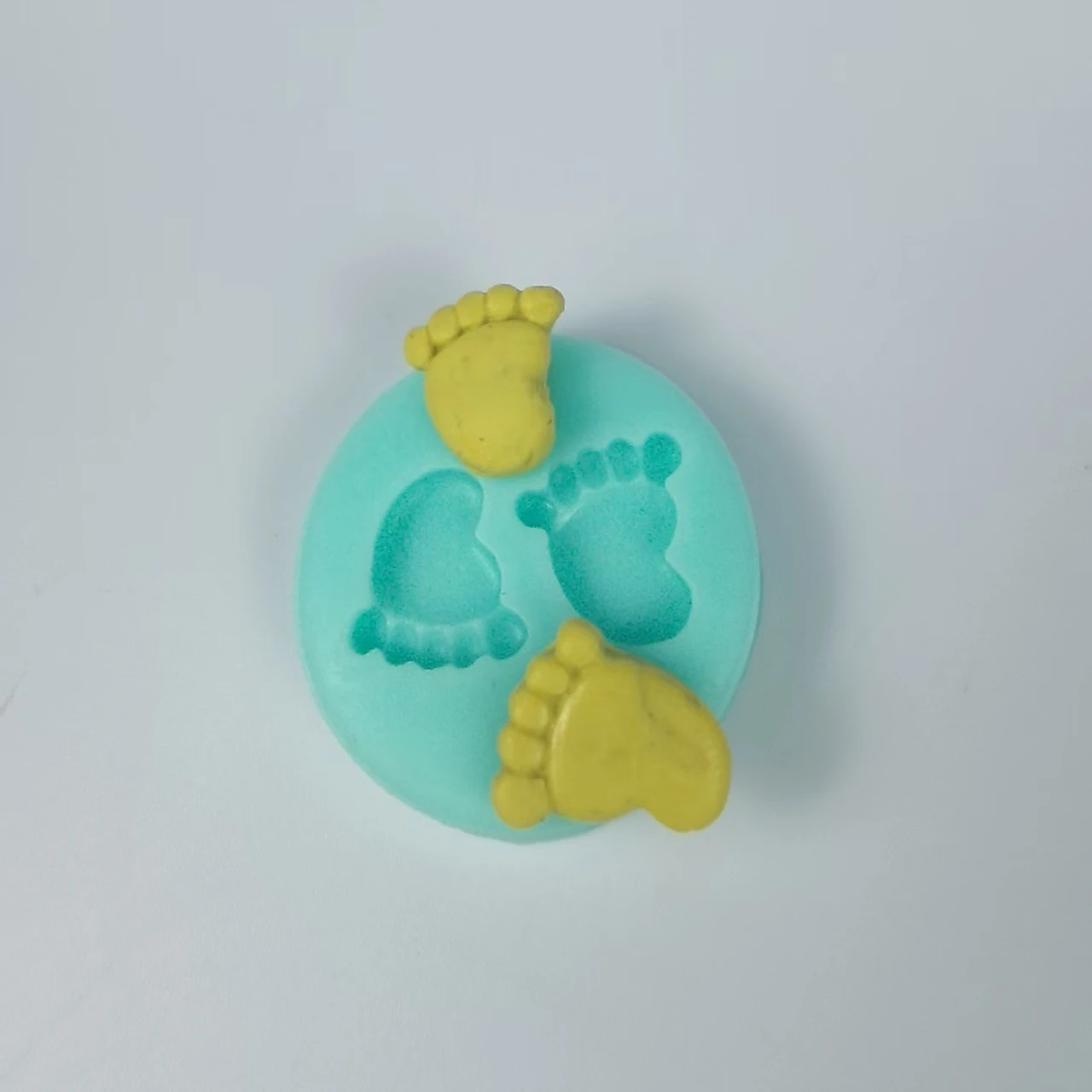 Feet/Foot Shape Candy Candle Mold Very Very Tinny (12mm)Mini Silicone Cake Baking Tools Plaster Resin Mould DIY Handmade Crafts
Feet/Foot Shape Candy Candle Mold Very Very Tinny (12mm)Mini Silicone Cake Baking Tools Plaster Resin Mould DIY Handmade Crafts