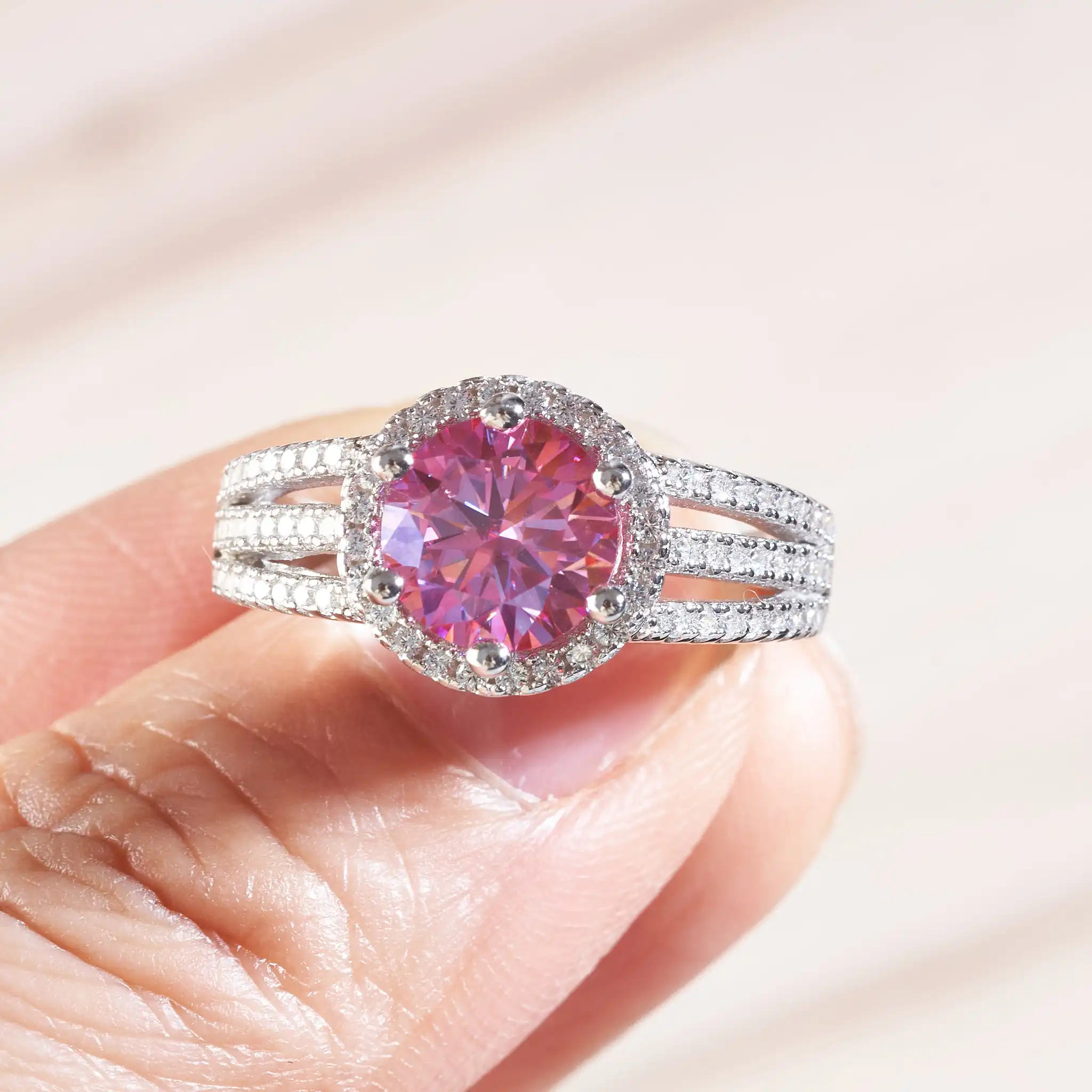 2 Carat Pink moissanite ring Ring Plated 18K White Gold Sterling Silver Moissanite silver Rings for Women Certified GRA Jewelry
2 Carat Pink moissanite ring Ring Plated 18K White Gold Sterling Silver Moissanite silver Rings for Women Certified GRA Jewelry