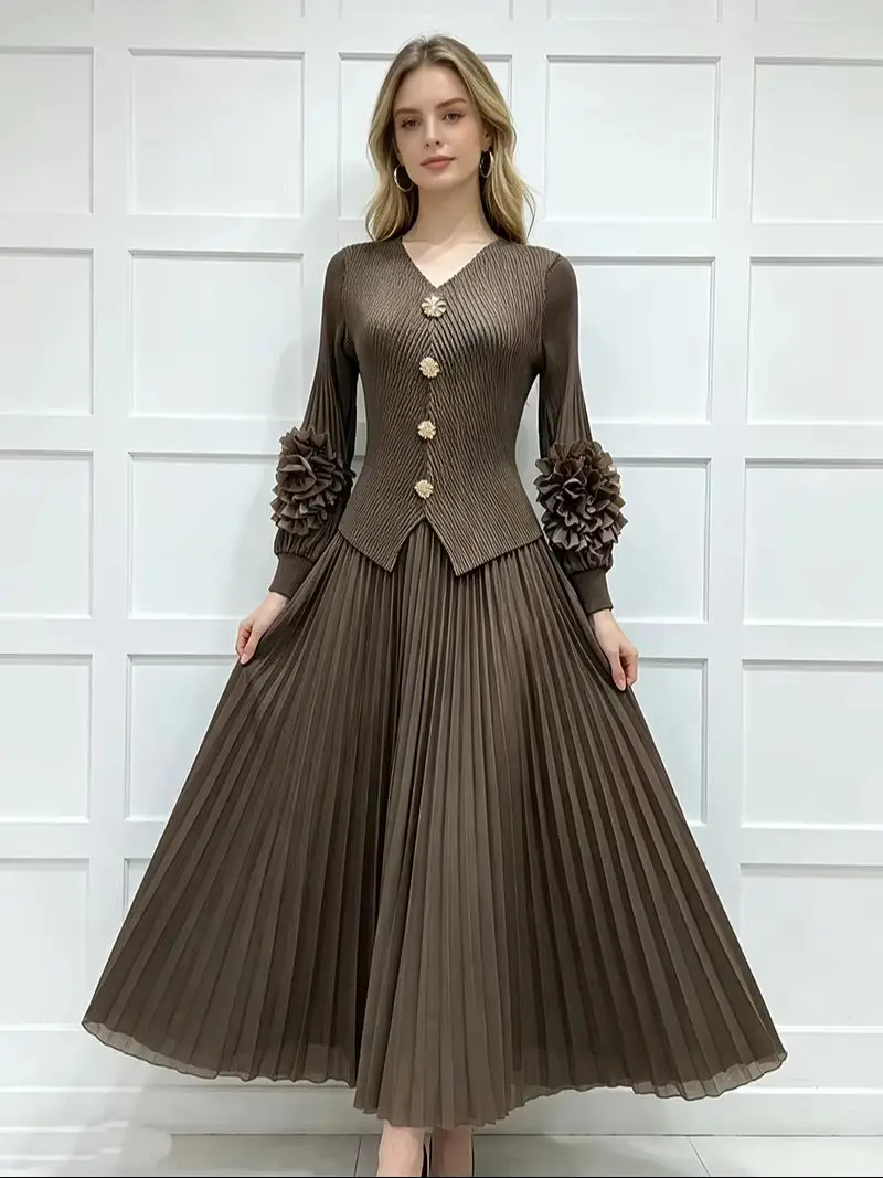Miyake Women's Elegant Pleated Two-Piece Set Autumn Commuter Style 3D Flower Diamond Buttons Top And Skirt Suit
Miyake Women's Elegant Pleated Two-Piece Set Autumn Commuter Style 3D Flower Diamond Buttons Top And Skirt Suit