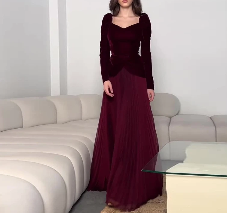 Women's fashion socialite style patchwork fake two elegant temperament long dresses for autumn and winter 2025 new women's cloth
Women's fashion socialite style patchwork fake two elegant temperament long dresses for autumn and winter 2025 new women's cloth