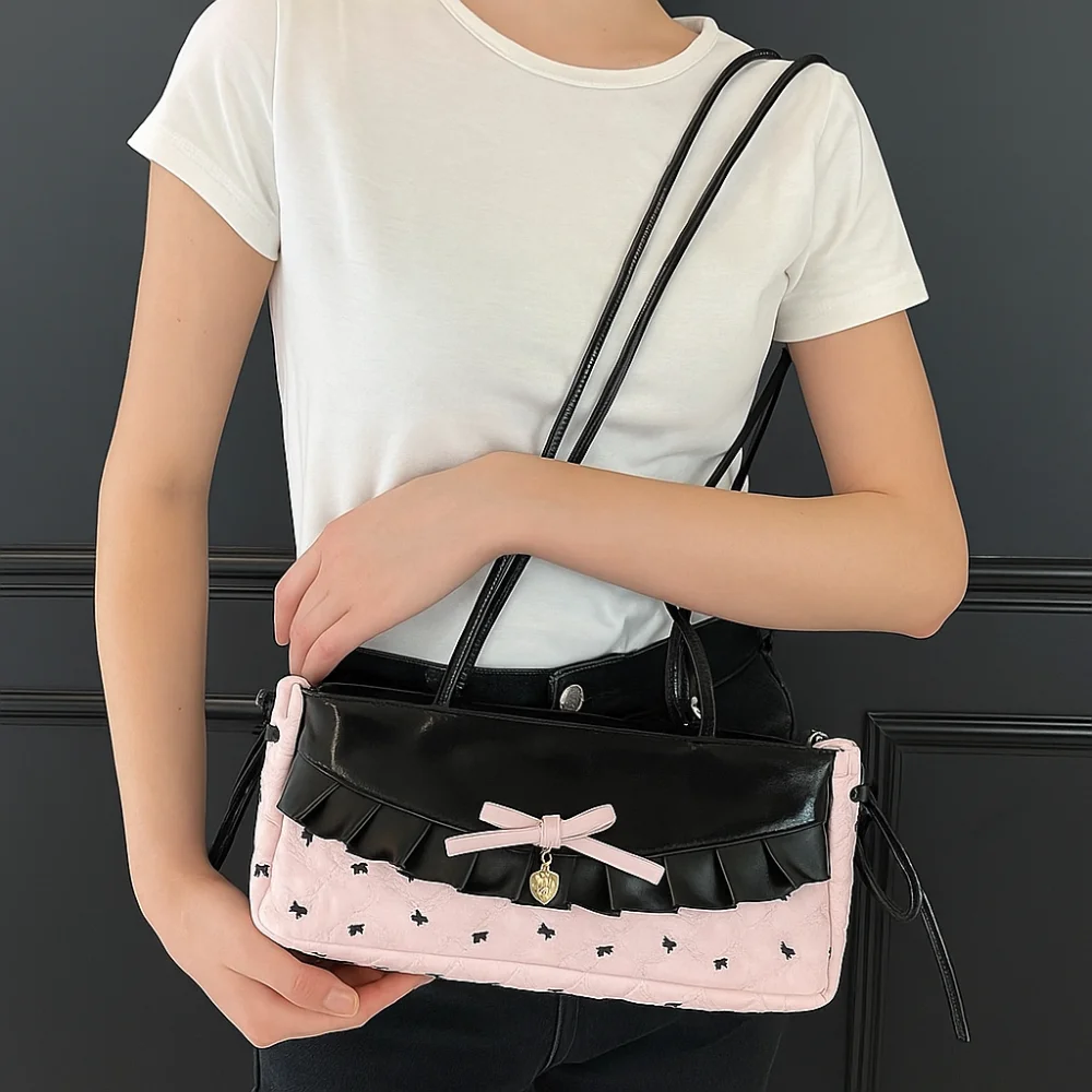 Sweet French Stick Handbag Black Denim Blue Plaid Bow Shoulder Bag Large Capacity Korean Style Cloth Underarm Bags Girls
Sweet French Stick Handbag Black Denim Blue Plaid Bow Shoulder Bag Large Capacity Korean Style Cloth Underarm Bags Girls