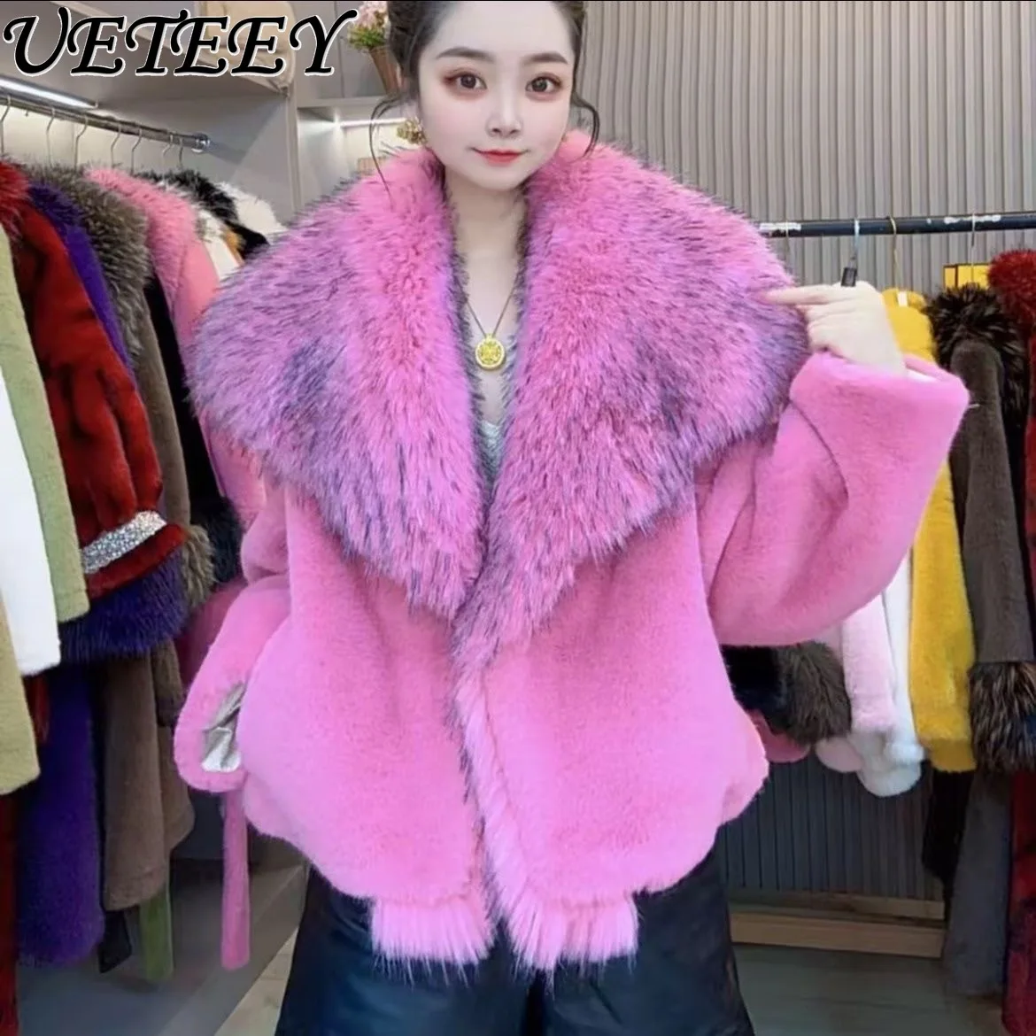 European Mink Fur Short Coat Winter New Elegant Women Versatile Slimming Large Fur Collar Loose Trendy Solid Color Faux Fur Coat
European Mink Fur Short Coat Winter New Elegant Women Versatile Slimming Large Fur Collar Loose Trendy Solid Color Faux Fur Coat