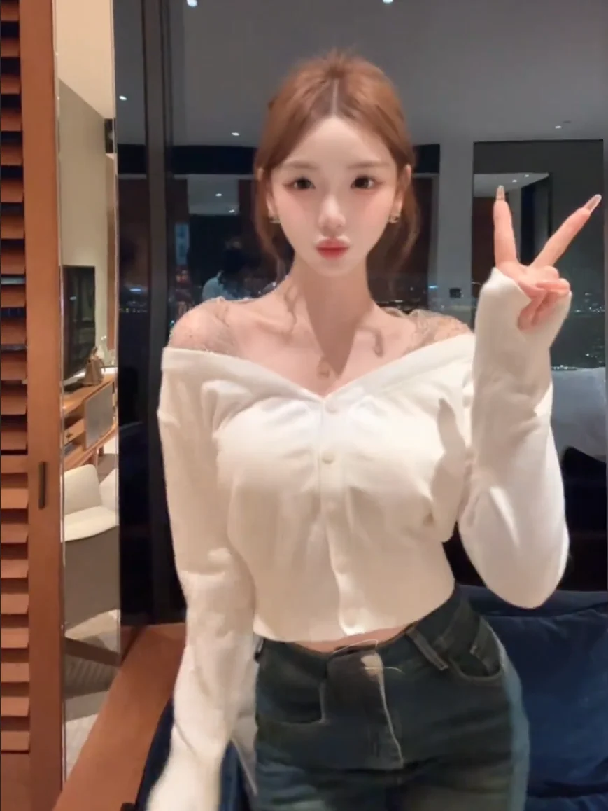 Pure Color Diamond Weave Knit V-Ne Open Cardigan Women's Slim Fit Faionable Autumn Versatile Long Sve ort Length
Pure Color Diamond Weave Knit V-Ne Open Cardigan Women's Slim Fit Faionable Autumn Versatile Long Sve ort Length