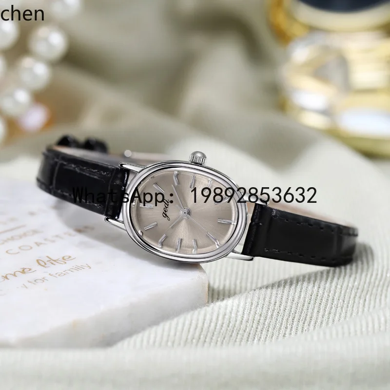 ZZ watch is a simple, niche, high-end oval women's watch made of genuine leather and is waterproof and quartz-powered
ZZ watch is a simple, niche, high-end oval women's watch made of genuine leather and is waterproof and quartz-powered