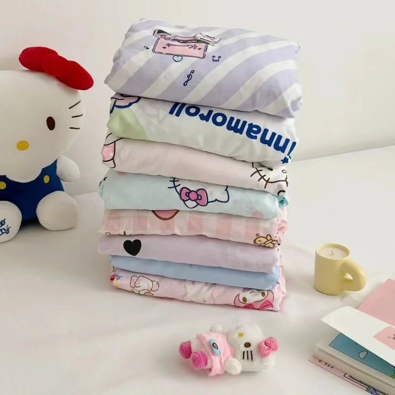Комплект постельного белья Hello Kitty из трех предметов, Sanrio, милый аниме-мультяшный дизайн, креативный, для дома и общежития, Kawaii, подарочный набор из трех предметов.
Комплект постельного белья Hello Kitty из трех предметов, Sanrio, милый аниме-мультяшный дизайн, креативный, для дома и общежития, Kawaii, подарочный набор из трех предметов.