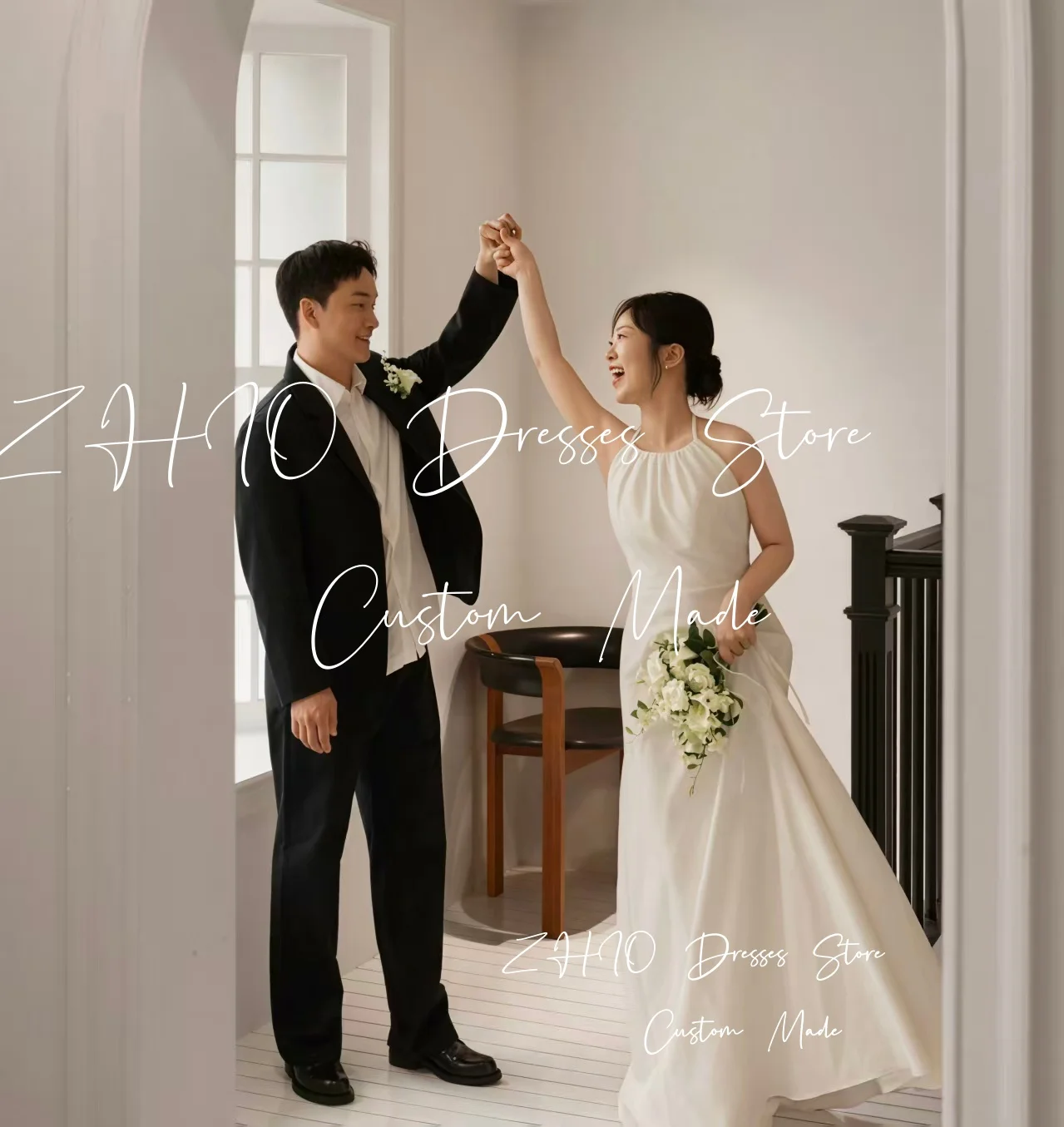 ZHIO Elegant Ivory Satin Wedding Party Dress Halter Open Back A-Line Korea Photo Shoot Bridal Evening Gown Custom웨딩드레스
ZHIO Elegant Ivory Satin Wedding Party Dress Halter Open Back A-Line Korea Photo Shoot Bridal Evening Gown Custom웨딩드레스