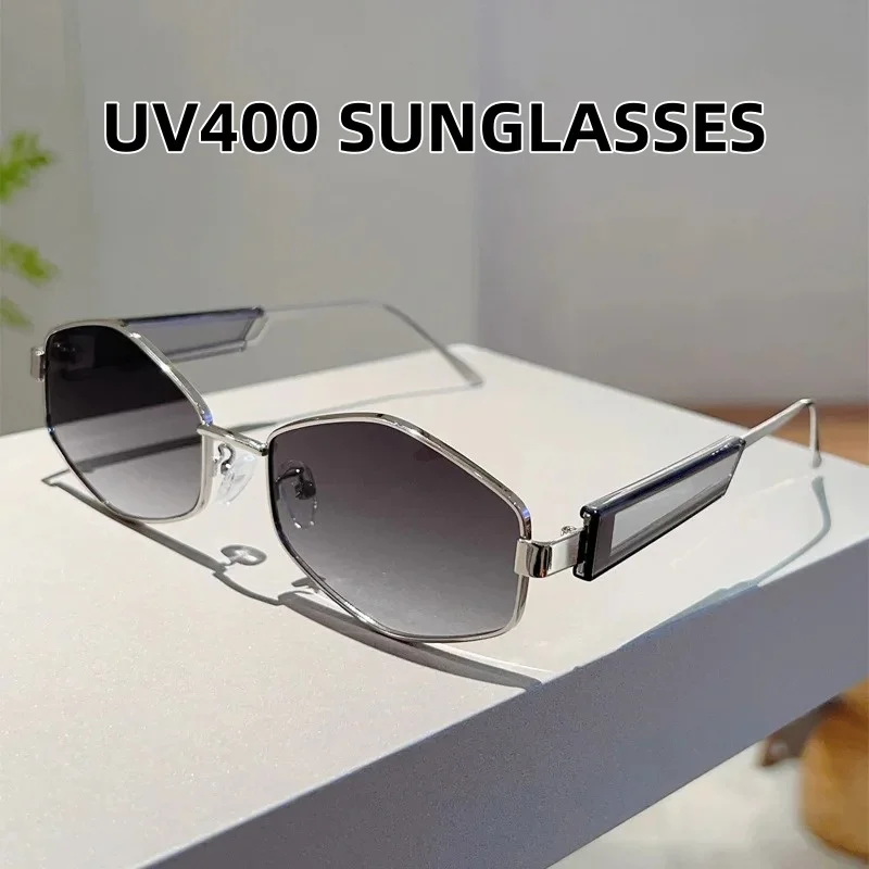 New Angular Sunglasses Women's Trendy Metal Fashion UV Resistant Glasses Outdoor Driving Sunscreen Goggles UV400 Shades Eyewear
New Angular Sunglasses Women's Trendy Metal Fashion UV Resistant Glasses Outdoor Driving Sunscreen Goggles UV400 Shades Eyewear