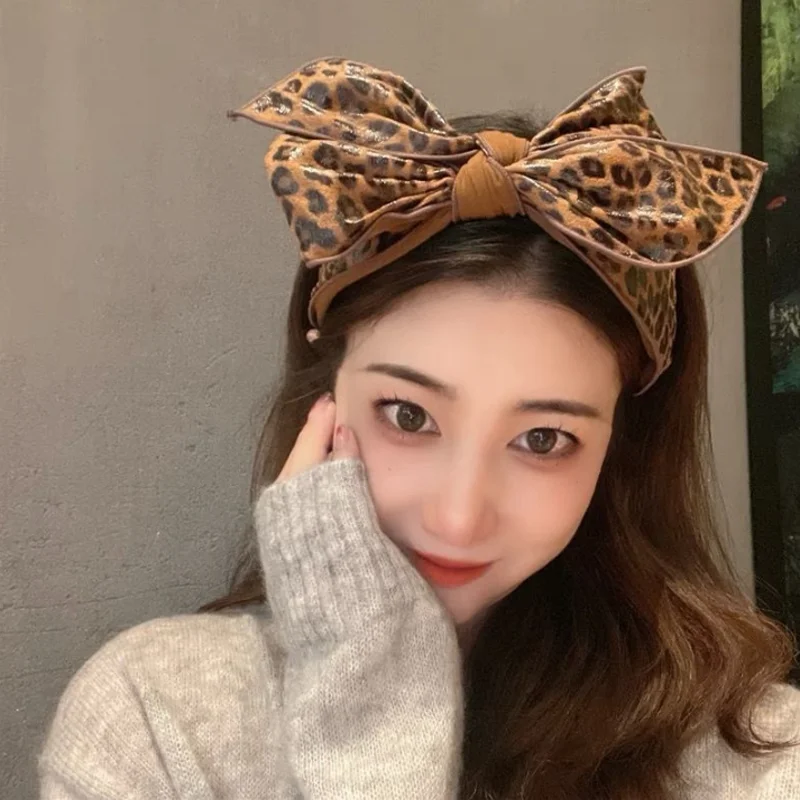 Maillard Color Leopard Print Bow Headband Hair Bands Women Wide Edge Hairbands Pressed Hair Hairpin Accessory
Maillard Color Leopard Print Bow Headband Hair Bands Women Wide Edge Hairbands Pressed Hair Hairpin Accessory