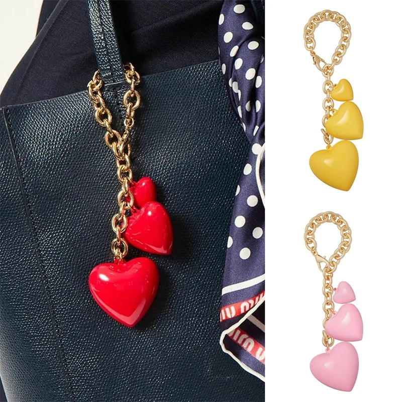 Fashion Brand Designer Bag Pendant New Heart-shaped Keychain Pendant Exquisite High-end Phone Pendant Solid Color Versatile Gift
Fashion Brand Designer Bag Pendant New Heart-shaped Keychain Pendant Exquisite High-end Phone Pendant Solid Color Versatile Gift