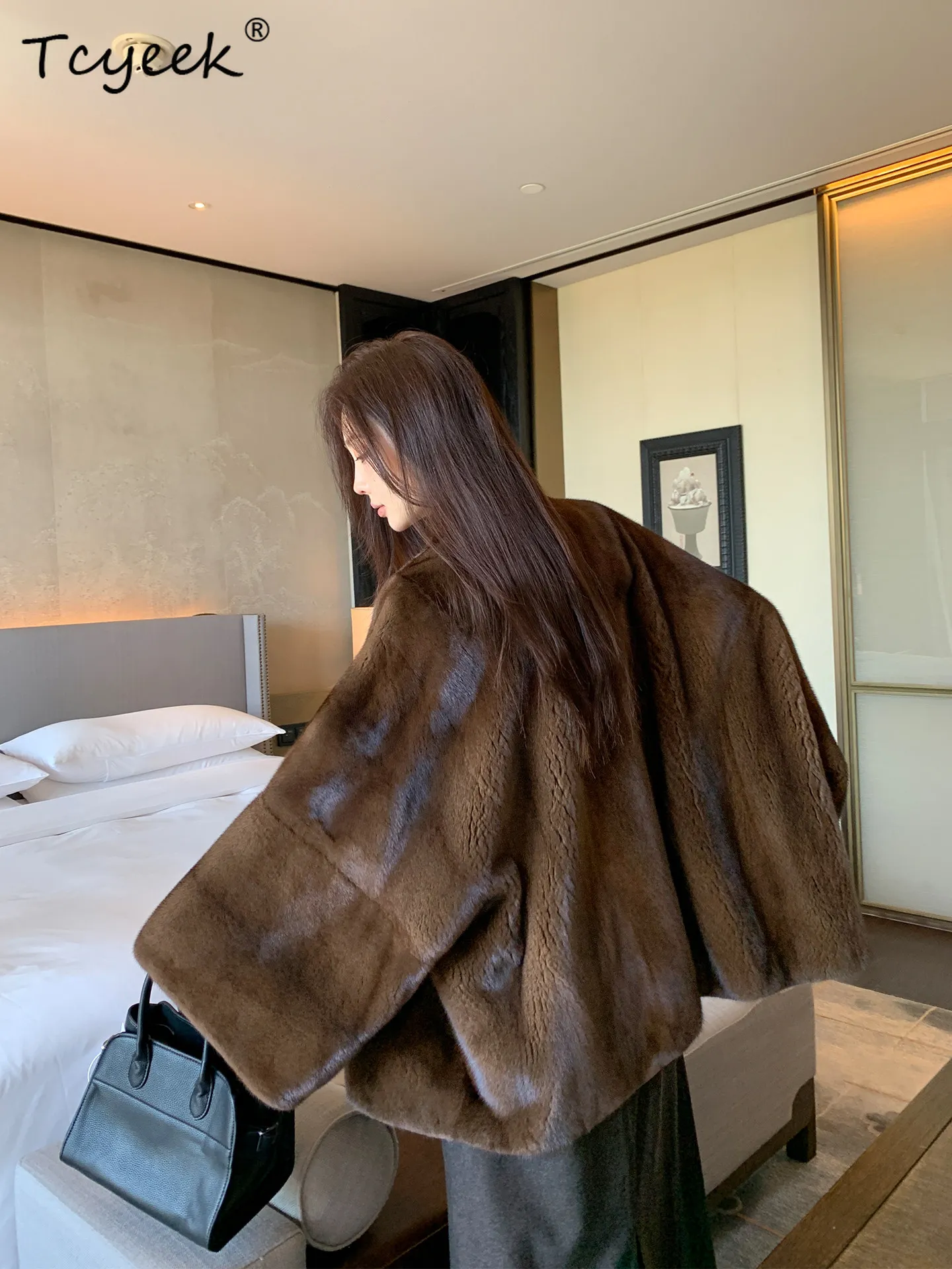 Tcyeek Natural Mink Fur Coat Woman 2026 Winter Clothes Warm Real Whole Mink Womens Coats Fashion Loose Fit Пальто Женское
Tcyeek Natural Mink Fur Coat Woman 2026 Winter Clothes Warm Real Whole Mink Womens Coats Fashion Loose Fit Пальто Женское