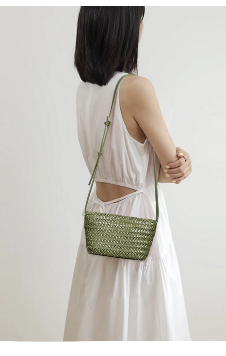2026 Summer New Woven Square Bag, Lightweight Retro Crossbody Shoulder Bag, Casual Minimalist Day Purse for Women
2026 Summer New Woven Square Bag, Lightweight Retro Crossbody Shoulder Bag, Casual Minimalist Day Purse for Women