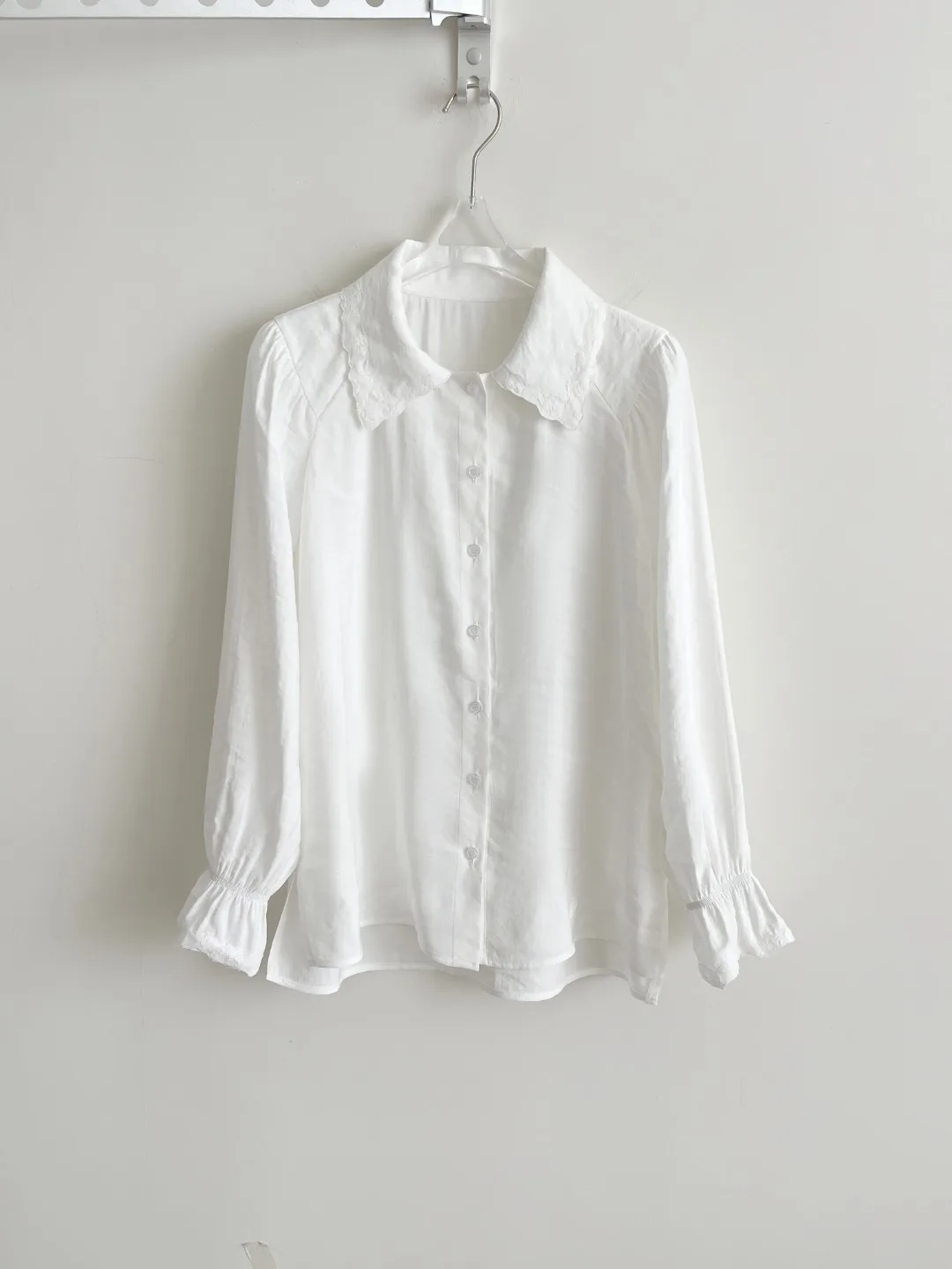 Elegant Long Sleeve Collar Women's Shirt Spring 2026 Commute Style Slimming Design Wood Grain Fashionable Ladies' S...
Elegant Long Sleeve Collar Women's Shirt Spring 2026 Commute Style Slimming Design Wood Grain Fashionable Ladies' S...