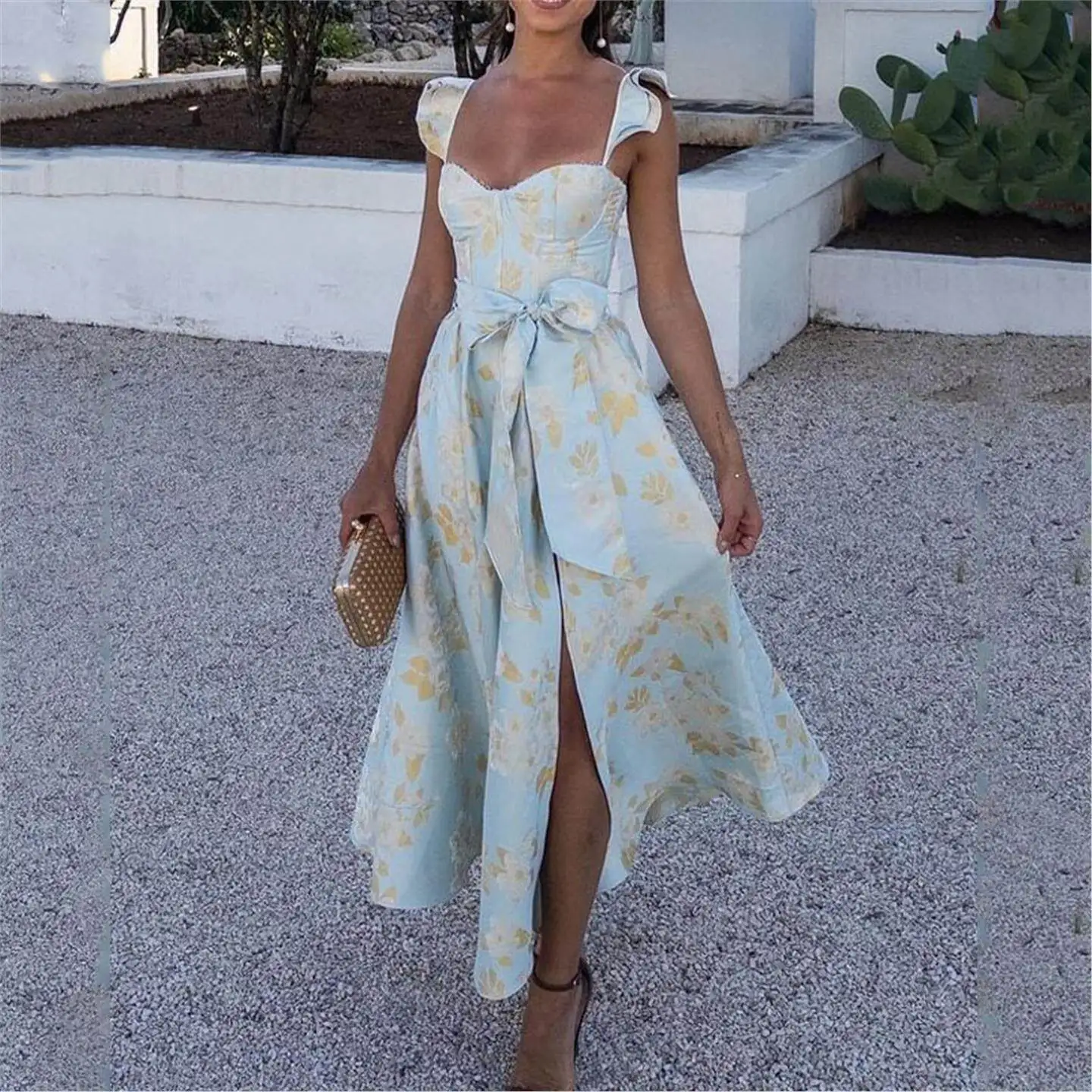 Summer 2023 Floral Print Vintage Halter Dress Waist Cinched Fashionable Women's Dress Elegant High Waist Asymmetrical Skirt
Summer 2023 Floral Print Vintage Halter Dress Waist Cinched Fashionable Women's Dress Elegant High Waist Asymmetrical Skirt