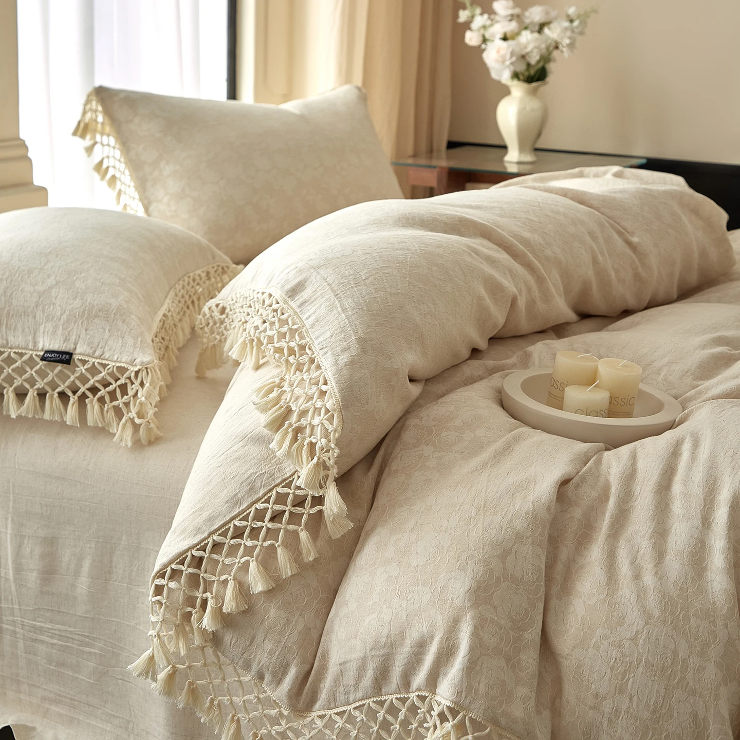 20% Linen and 80% Cotton Flowers Jacquard With Fringe Bedding Set Duvet Cover Flat/Fitted Bed Sheet Pillowcases 4Pcs
20% Linen and 80% Cotton Flowers Jacquard With Fringe Bedding Set Duvet Cover Flat/Fitted Bed Sheet Pillowcases 4Pcs