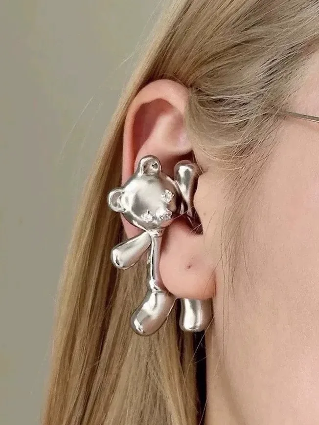 Unique Design Cute Bear Spring Earring Luxury Personality Fashion Jewelry Premium Alloy Clip-On Ear Cuff Gift
Unique Design Cute Bear Spring Earring Luxury Personality Fashion Jewelry Premium Alloy Clip-On Ear Cuff Gift