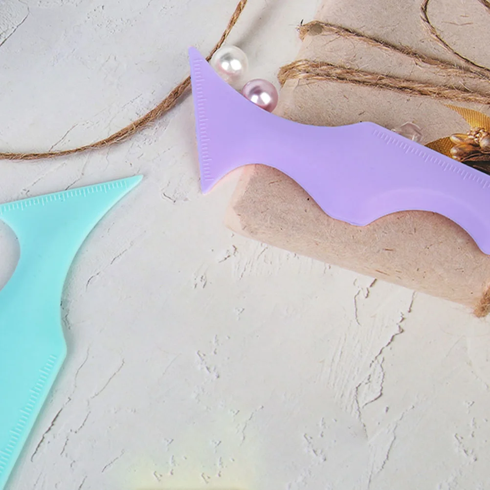 2Pcs Silicone Beauty Ruler Eyeliner Stencil Makeup Tool Eyebrow Mold Eyeshadow Templates Aid Silica Gel Positioning Eye Liner 
2Pcs Silicone Beauty Ruler Eyeliner Stencil Makeup Tool Eyebrow Mold Eyeshadow Templates Aid Silica Gel Positioning Eye Liner