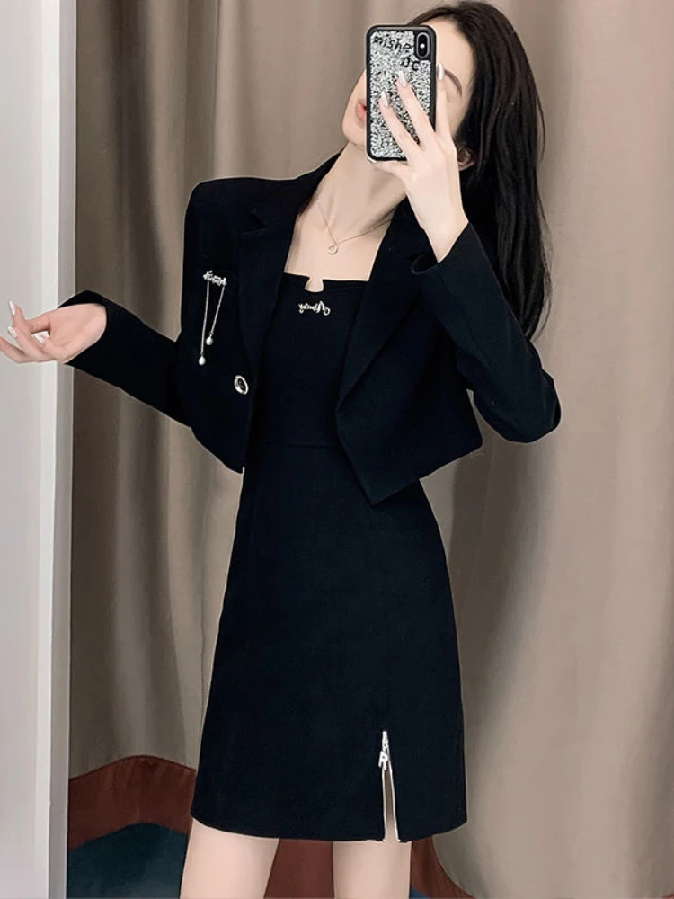 Autumn Black Designer New Two Piece Set Women Blazer Coat+vintage Strap Dress Female Japan Fashion Y2k Elegant Slim Set 2024
Autumn Black Designer New Two Piece Set Women Blazer Coat+vintage Strap Dress Female Japan Fashion Y2k Elegant Slim Set 2024