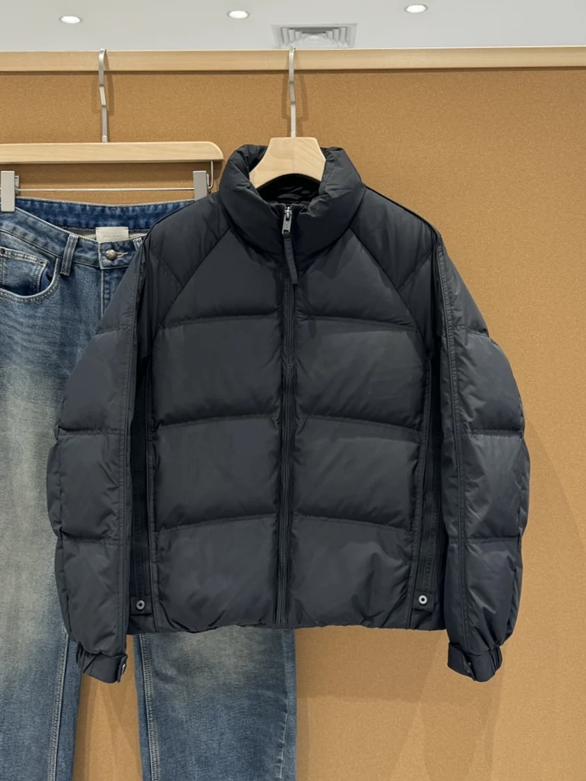 Новая зимняя мужская свободная повседневная теплая куртка-пуховик на молнии, 90% белый пух, полиэстер
Новая зимняя мужская свободная повседневная теплая куртка-пуховик на молнии, 90% белый пух, полиэстер