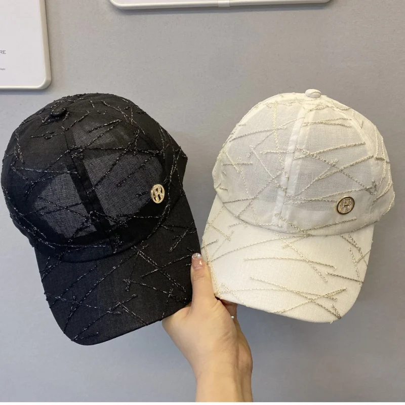 Custom. Spring Summer New Breathable Hollow Baseball Cap Women Outdoor Sports Sunshade Hat with Metal Letter
Custom. Spring Summer New Breathable Hollow Baseball Cap Women Outdoor Sports Sunshade Hat with Metal Letter