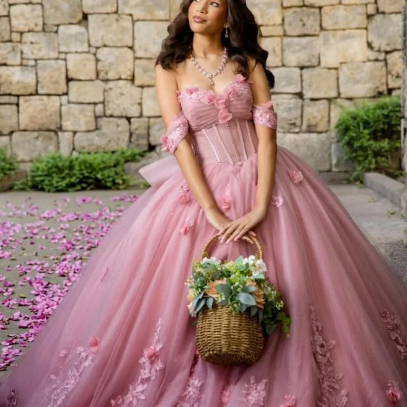 Блестящее розовое платье Quinceanera с открытыми плечами, 3D цветок, кристалл, наклейка, длинный хвост, бант, Vestidos De 15, Quinceanera Настроить
Блестящее розовое платье Quinceanera с открытыми плечами, 3D цветок, кристалл, наклейка, длинный хвост, бант, Vestidos De 15, Quinceanera Настроить