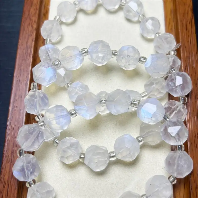 12 мм натуральный синий лунный камень произвольной формы кварцевый браслет из бисера целебный кристалл Шарм для женщин энергетические украшения праздничный подарок 1 шт.
12 мм натуральный синий лунный камень произвольной формы кварцевый браслет из бисера целебный кристалл Шарм для женщин энергетические украшения праздничный подарок 1 шт.