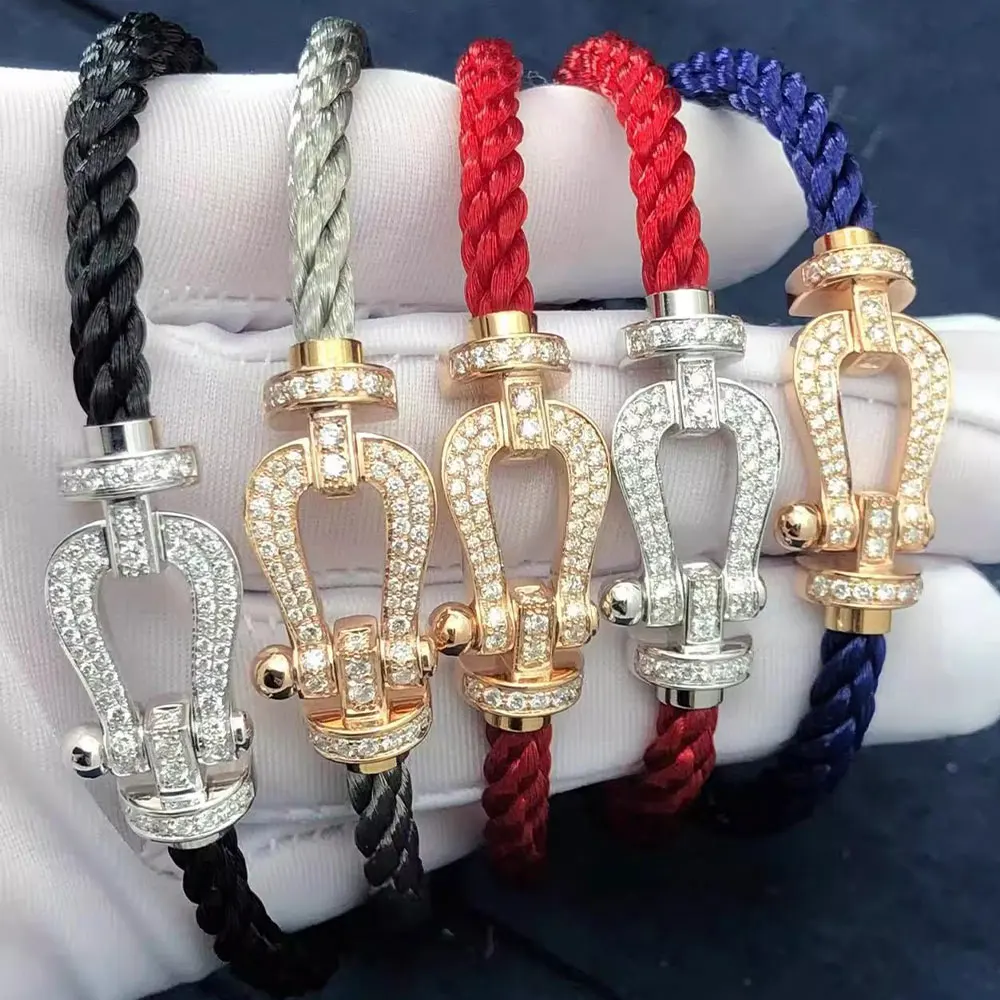 2026 High-Quality Fashion Classic S925 Sterling Silver Hand Chain with Luxury High-End Feel and Full-Diamond Hoop Design
2026 High-Quality Fashion Classic S925 Sterling Silver Hand Chain with Luxury High-End Feel and Full-Diamond Hoop Design