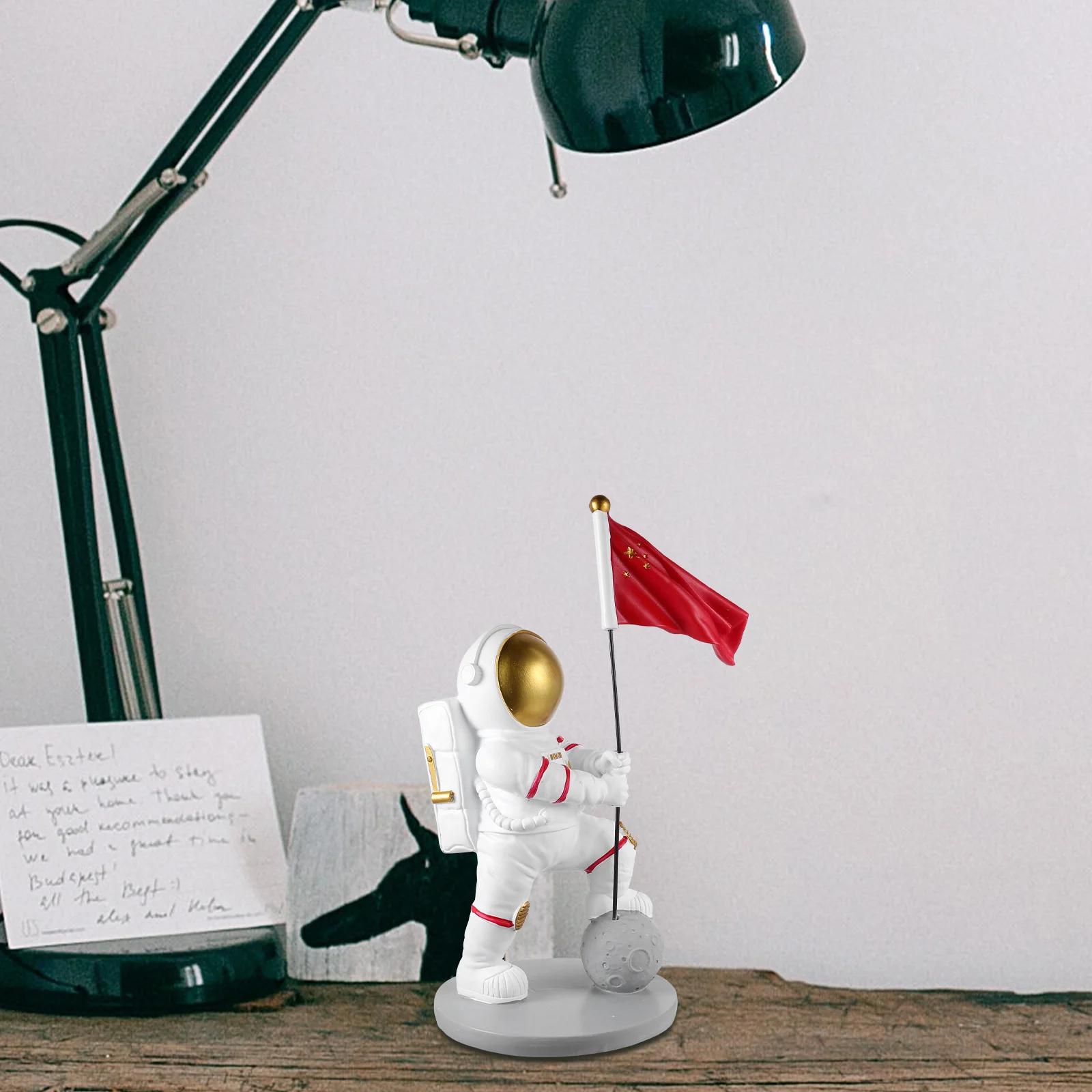 Spaceman Statue Holding Flag Resin Desktop Decor Space Educational Safe Material Kids Room Display
Spaceman Statue Holding Flag Resin Desktop Decor Space Educational Safe Material Kids Room Display