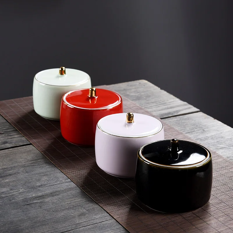 Креативная позолоченная керамическая герметичная банка для чая, простая красная керамическая влагостойкая герметичная банка, банка для хранения еды, контейнер для домашнего декора
Креативная позолоченная керамическая герметичная банка для чая, простая красная керамическая влагостойкая герметичная банка, банка для хранения еды, контейнер для домашнего декора