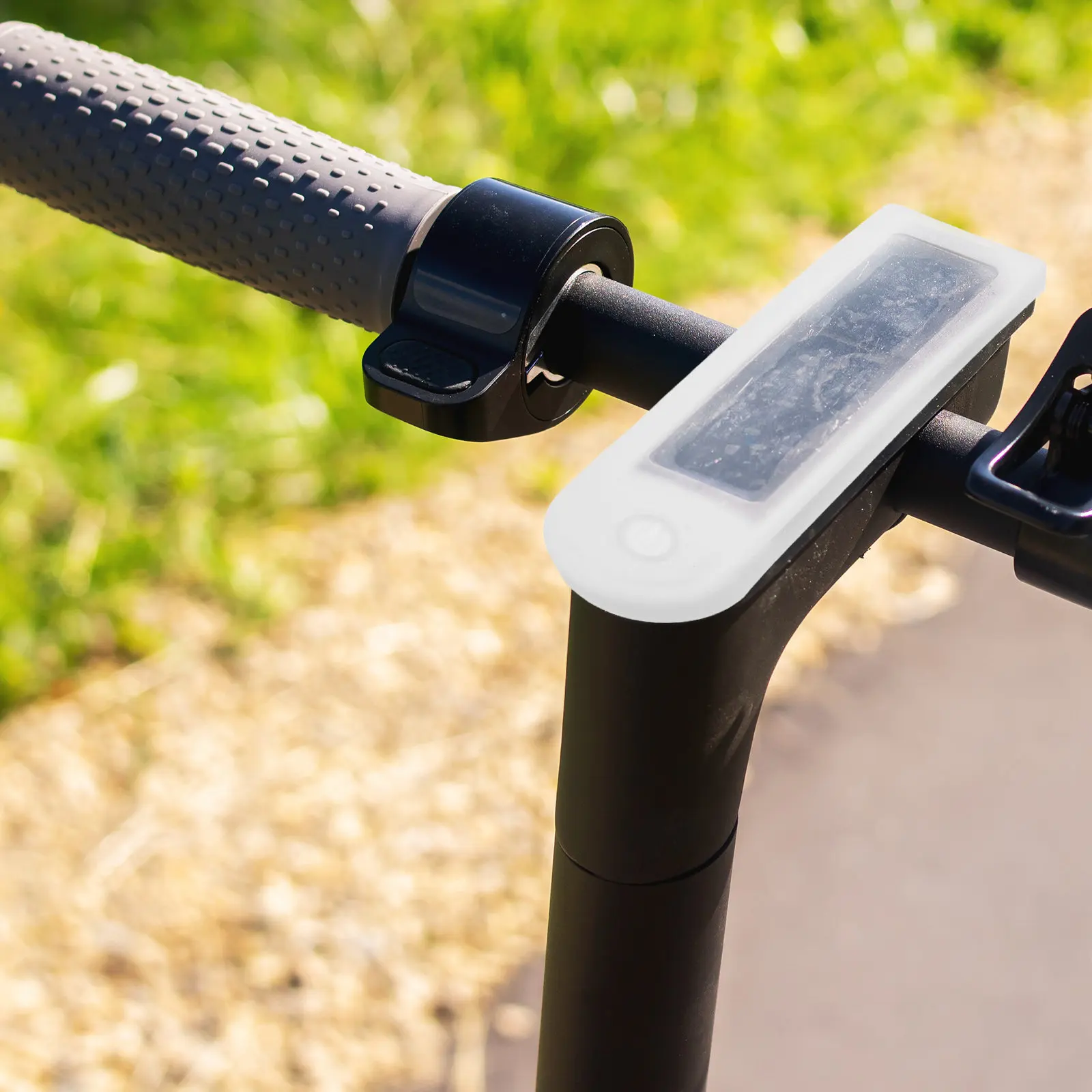 Silicone Dashboard Cover for Electric Scooter 360 Degree Full Coverage Waterproof Dirt Resistant Sun Proof Anti Bump Scooter
Silicone Dashboard Cover for Electric Scooter 360 Degree Full Coverage Waterproof Dirt Resistant Sun Proof Anti Bump Scooter