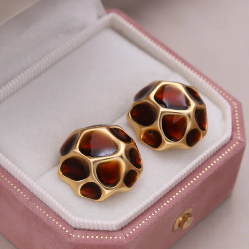Korean new design fashion jewelry 18K gold plated metal irregular enamel earrings elegant women's daily accessories
Korean new design fashion jewelry 18K gold plated metal irregular enamel earrings elegant women's daily accessories