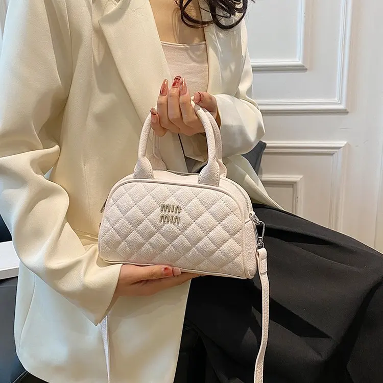 2025 S/S Women's Vintage Crossbody Bag, Retro Quilted Shoulder Purse, Genuine Leather Multi-way Tote for Casual Dating
2025 S/S Women's Vintage Crossbody Bag, Retro Quilted Shoulder Purse, Genuine Leather Multi-way Tote for Casual Dating