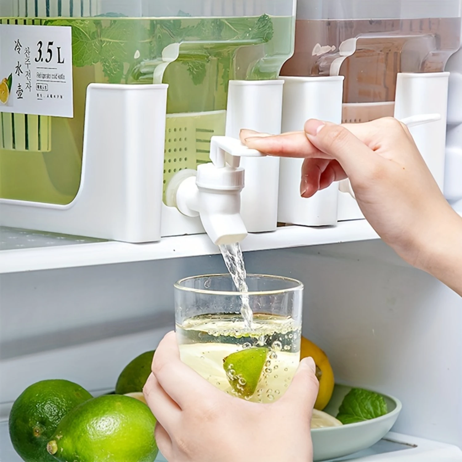 118.35oz Cold Summer Homemade Drinks Water Bottle With Faucet Household Refrigerator Cool White Open Juice Fruit Drink Tea Bucke
118.35oz Cold Summer Homemade Drinks Water Bottle With Faucet Household Refrigerator Cool White Open Juice Fruit Drink Tea Bucke