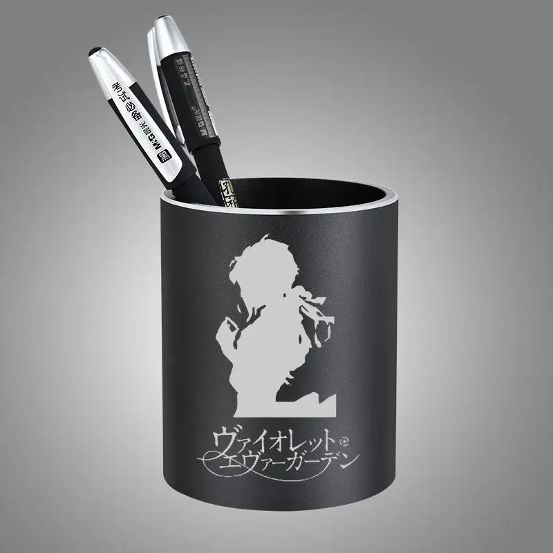 Anime Violet Evergarden Metal Pen Container Brush Pot Merchandise Stationery Two-dimensional Desk Ornaments
Anime Violet Evergarden Metal Pen Container Brush Pot Merchandise Stationery Two-dimensional Desk Ornaments