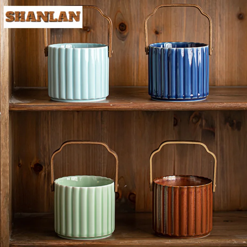 Vertical Stripes Hand-held Fruit Basket Fruit Dishes Handmade Pastry Plate Candy Bar Dessert Candy Dish Serving Tray Collection
Vertical Stripes Hand-held Fruit Basket Fruit Dishes Handmade Pastry Plate Candy Bar Dessert Candy Dish Serving Tray Collection
