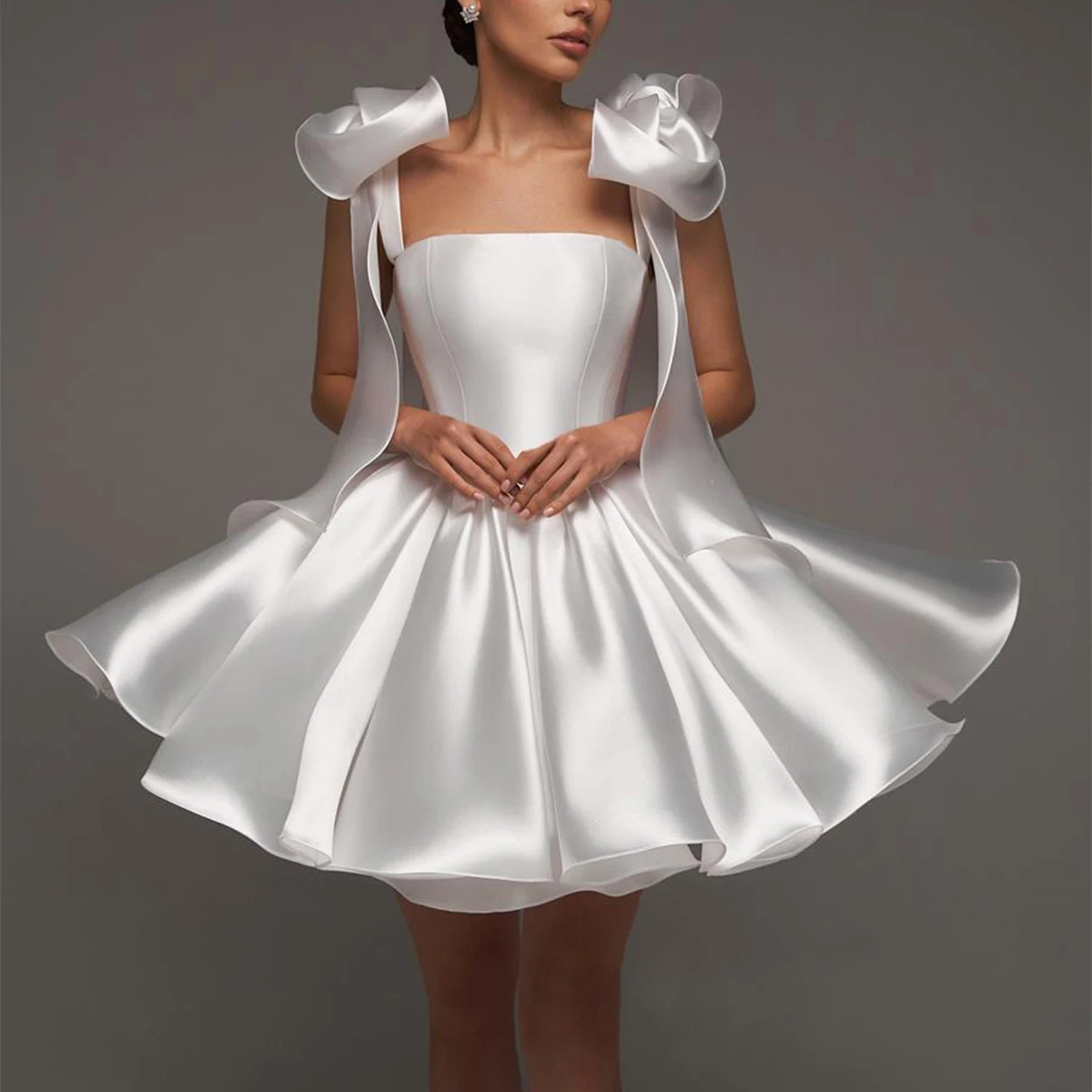 Romantic Satin Short Wedding Dresses For Bride Mini Ball Gown With Bow Puffy A Line Bridal Party Gown Vestidos Novia
Romantic Satin Short Wedding Dresses For Bride Mini Ball Gown With Bow Puffy A Line Bridal Party Gown Vestidos Novia