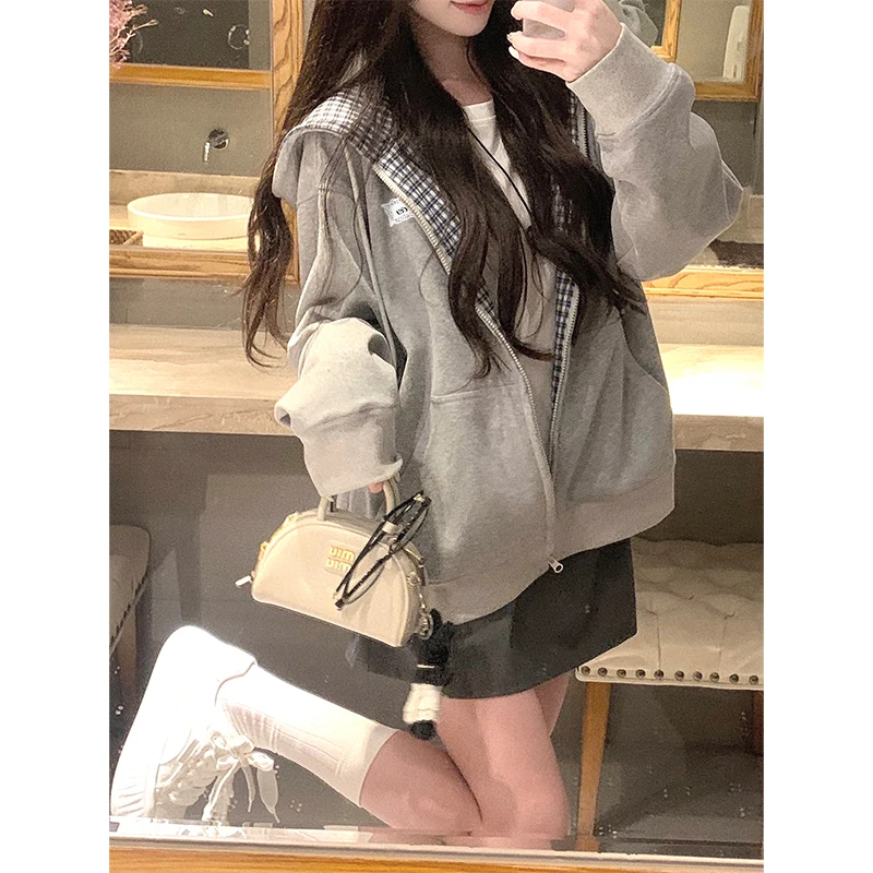 Women Loose Hooded Sweatshirt Jacket Plaid Patchwork Zipper Cardigan Long Sleeve High Street Fashion Autumn Winter Top
Women Loose Hooded Sweatshirt Jacket Plaid Patchwork Zipper Cardigan Long Sleeve High Street Fashion Autumn Winter Top