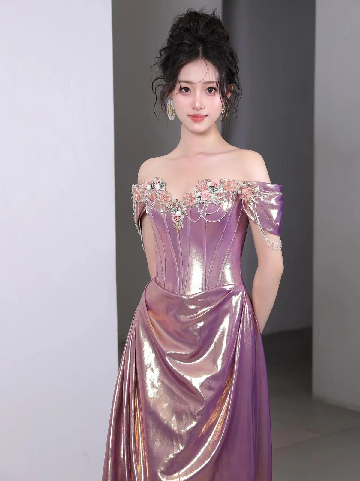 Ele One-oulder Wedding Dr Evening Gown for Bride Host Formal Ball Ceremony Cotail Par Performance Long Skirt
Ele One-oulder Wedding Dr Evening Gown for Bride Host Formal Ball Ceremony Cotail Par Performance Long Skirt