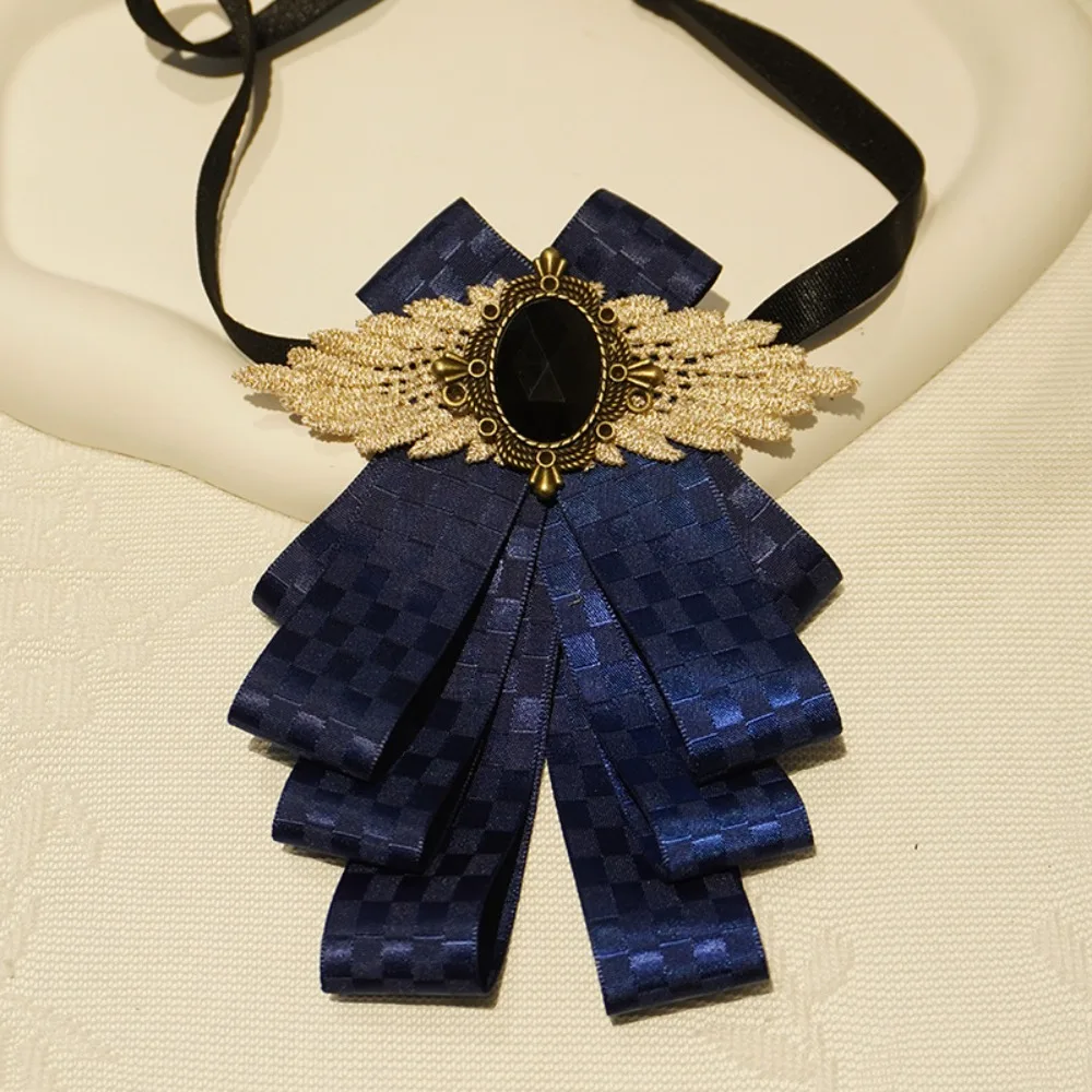 Модный мужской костюм из искусственного камня с лацканами и цветами, сплав, полиэстер, галстук-бабочка, украшение на шею, свадьба
Модный мужской костюм из искусственного камня с лацканами и цветами, сплав, полиэстер, галстук-бабочка, украшение на шею, свадьба